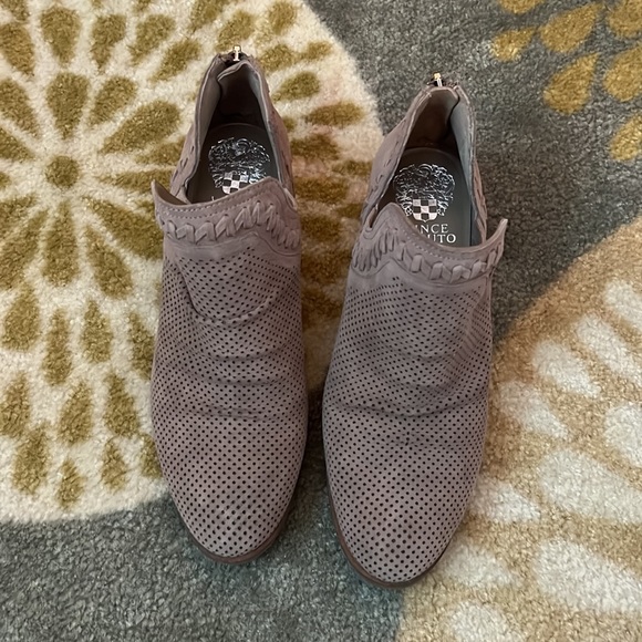 ⭐Vince Camuto Palmina Suede Ankle Booties sz. 6.5⭐ - Picture 2 of 6